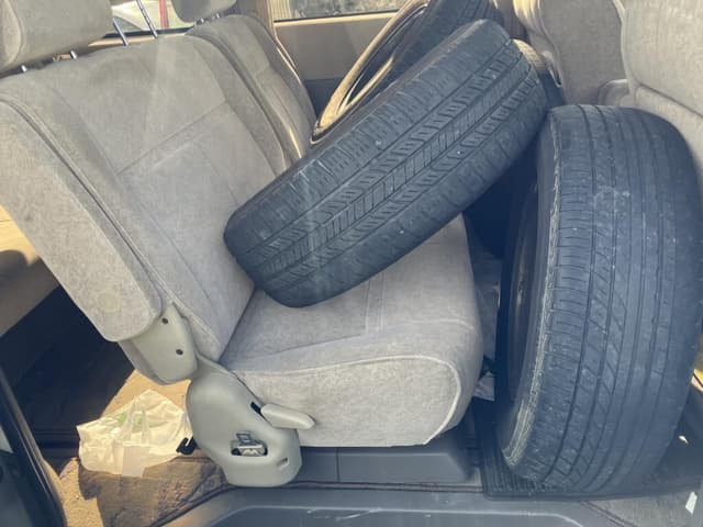 2001 Toyota Grand Hiace JDM car for sale — photo 8 of 12