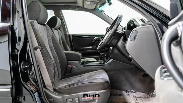 2001 Toyota Crown JDM car for sale — photo 10 of 25