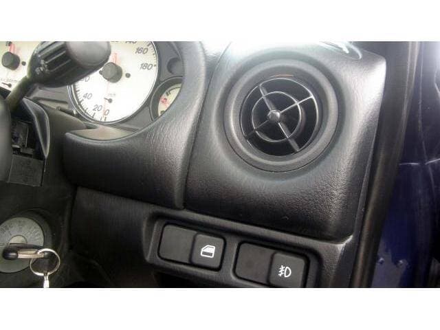 2001 Mazda Roadster (Eunos Roadster / MX-5) JDM car for sale — photo 5 of 20