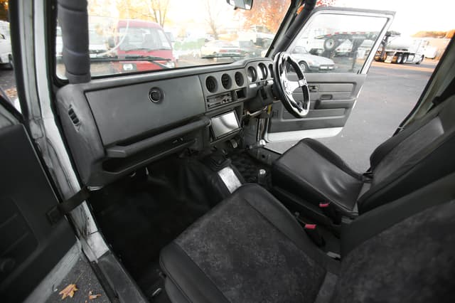 1998 Suzuki Jimny JDM car for sale — photo 2 of 25