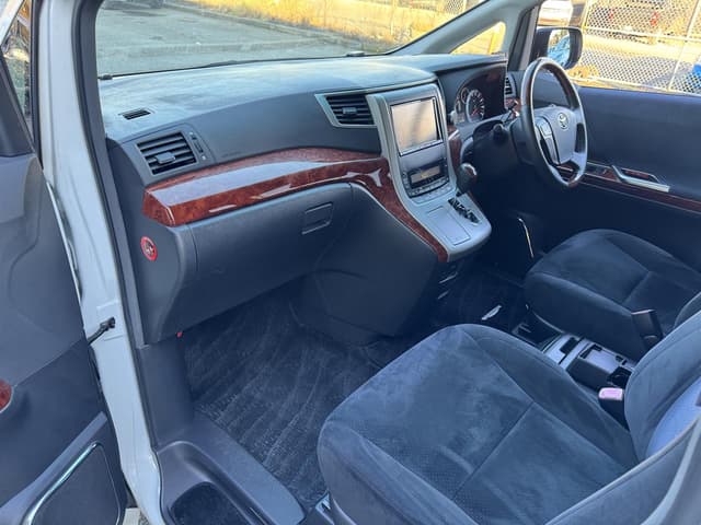 2010 Toyota Alphard JDM car for sale — photo 12 of 19