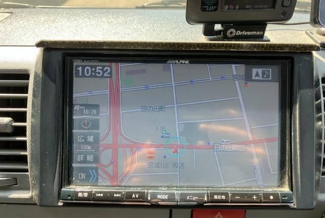 2011 Toyota HiAce JDM car for sale — photo 16 of 19