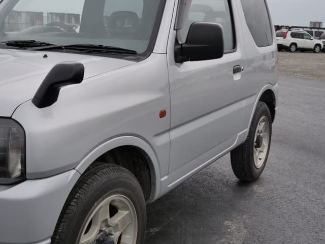 2001 Suzuki Jimny JDM car for sale — photo 9 of 25