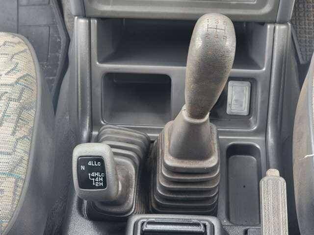 1996 Mitsubishi Pajero JDM car for sale — photo 10 of 20