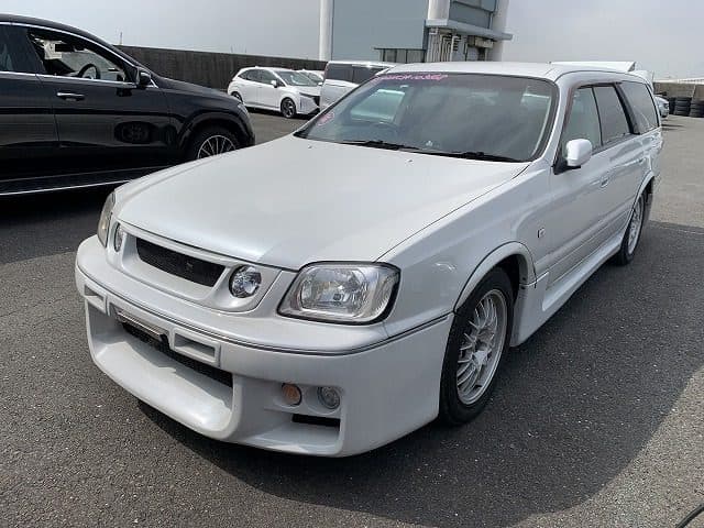 1997 Nissan Stagea JDM car for sale — photo 2 of 13