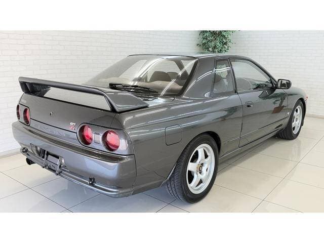 1991 Nissan Skyline JDM car for sale — photo 3 of 17