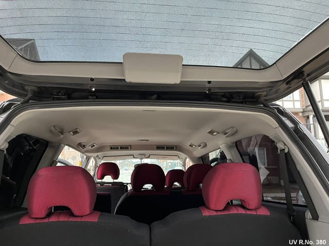 1998 Mitsubishi Delica JDM car for sale — photo 2 of 25
