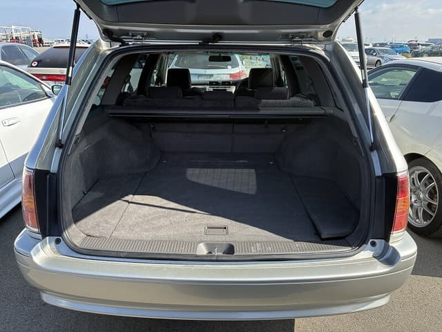 2000 Toyota Crown JDM car for sale — photo 7 of 8