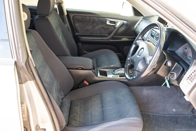 2000 Nissan Stagea JDM car for sale — photo 10 of 15