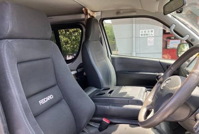 2011 Toyota HiAce JDM car for sale — photo 10 of 19