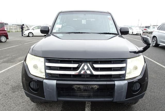 2008 Mitsubishi Pajero JDM car for sale — photo 8 of 25