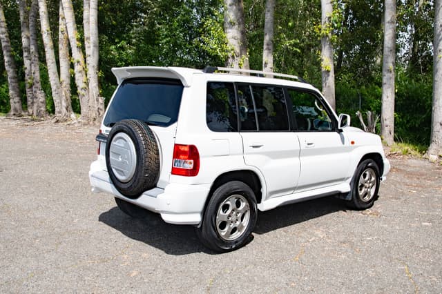 2000 Mitsubishi Pajero JDM car for sale — photo 6 of 12