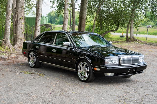2001 Nissan President JDM car for sale — photo 3 of 15