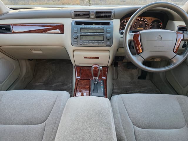 1999 Toyota Celsior JDM car for sale — photo 11 of 14