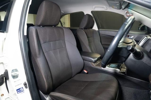 2012 Toyota Mark X JDM car for sale — photo 12 of 16
