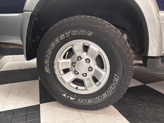 1996 Toyota Hilux Surf JDM car for sale — photo 14 of 25