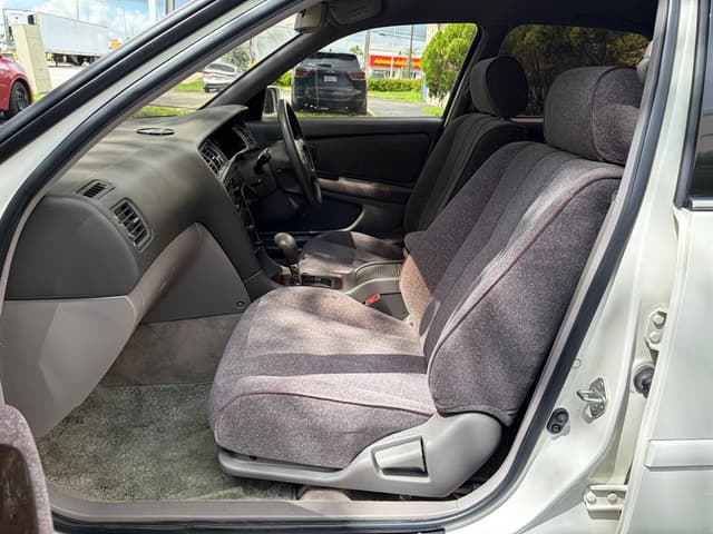 1997 Toyota Chaser JDM car for sale — photo 13 of 17