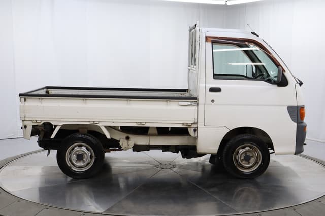 1997 Daihatsu Hijet JDM car for sale — photo 8 of 25