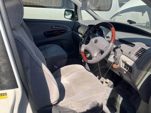 2001 Toyota Estima JDM car for sale — photo 5 of 11