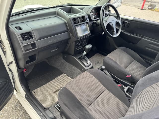 2004 Mitsubishi Pajero Mini JDM car for sale — photo 12 of 18