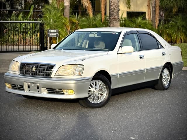 1999 Toyota Crown JDM car for sale — photo 3 of 25