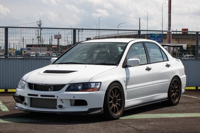 2006 Mitsubishi Lancer Evolution JDM car for sale — photo 2 of 25