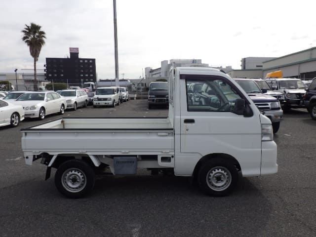 2006 Daihatsu Hijet JDM car for sale — photo 8 of 25
