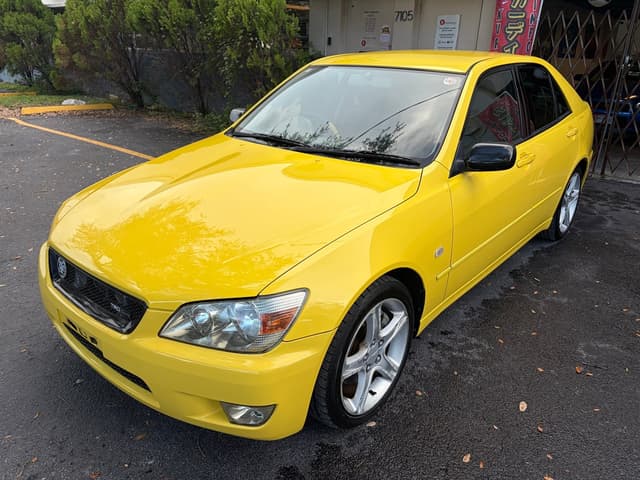 1998 Toyota Altezza JDM car for sale — photo 3 of 16