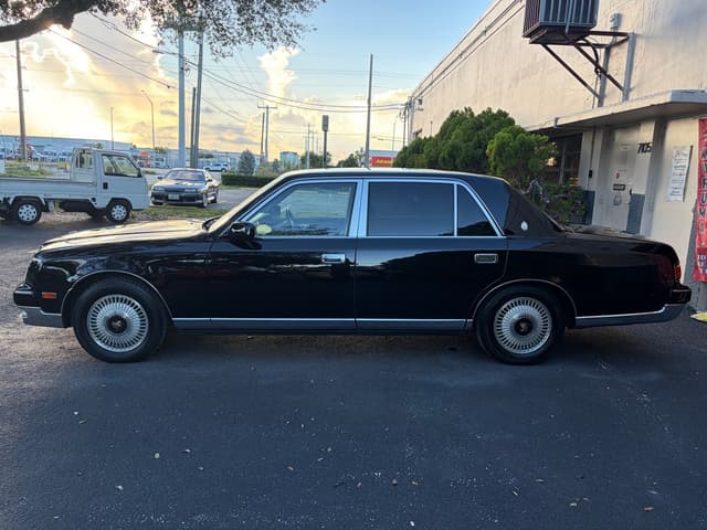1997 Toyota Century JDM car for sale — photo 4 of 21