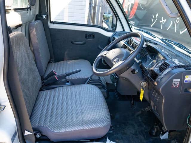 1999 Daihatsu Hijet JDM car for sale — photo 11 of 18