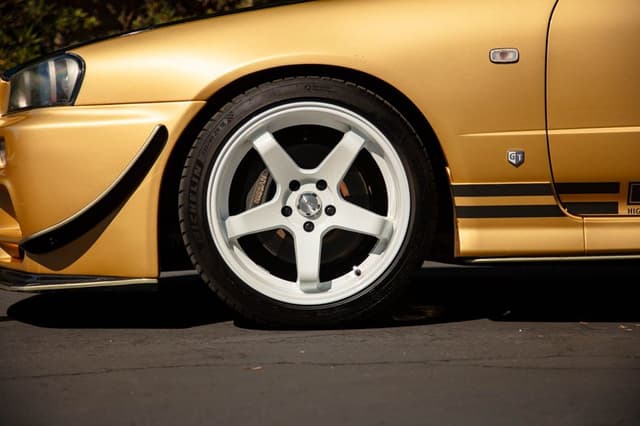 1998 Nissan Skyline JDM car for sale — photo 24 of 25