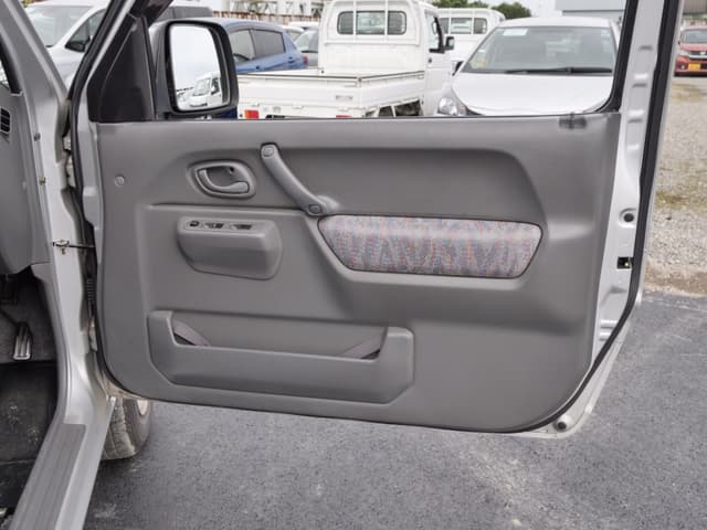 2001 Suzuki Jimny JDM car for sale — photo 25 of 25