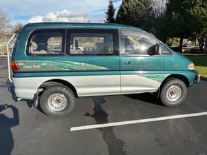 1995 Mitsubishi Delica JDM car for sale