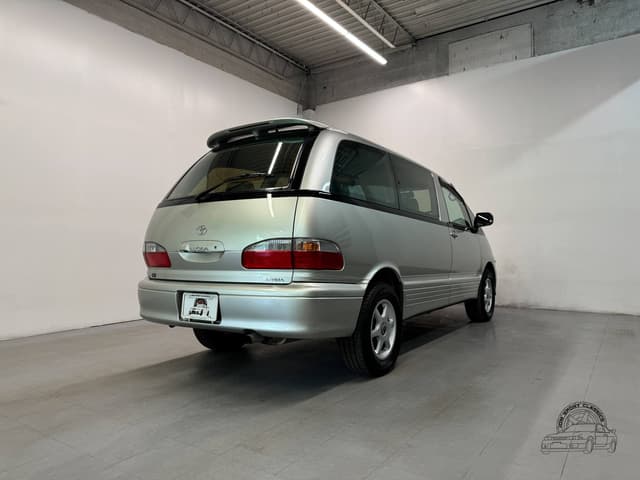 1999 Toyota Estima JDM car for sale — photo 14 of 25