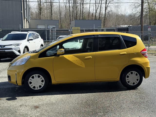 2009 Honda Fit JDM car for sale — photo 4 of 19