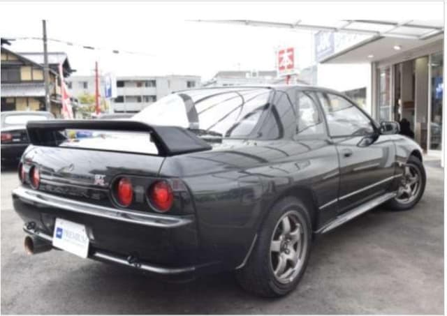 1990 Nissan Skyline JDM car for sale — photo 4 of 25