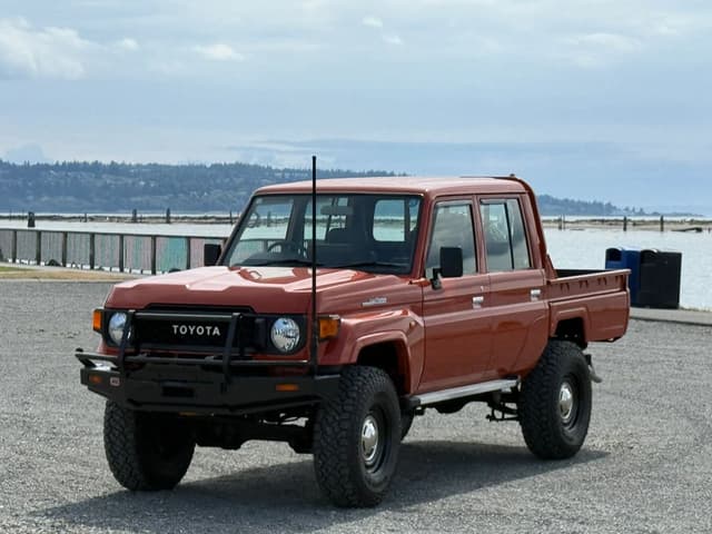2001 Toyota Land Cruiser JDM car for sale — photo 19 of 25