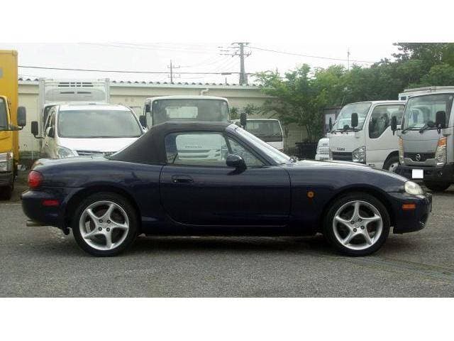 2001 Mazda Roadster (Eunos Roadster / MX-5) JDM car for sale — photo 4 of 20