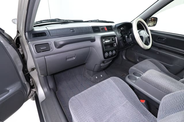 1997 Honda CR-V JDM car for sale — photo 16 of 25