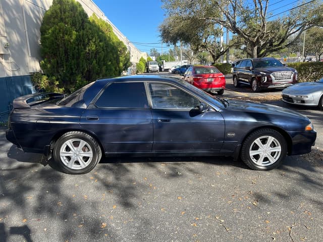 1989 Nissan Skyline JDM car for sale — photo 8 of 17