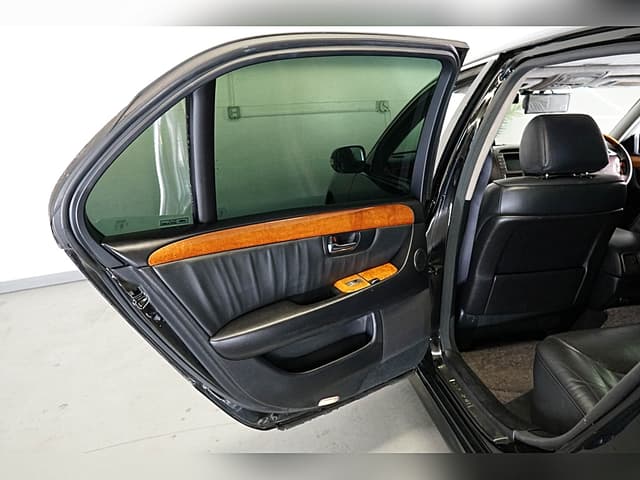 2002 Toyota Celsior JDM car for sale — photo 23 of 25