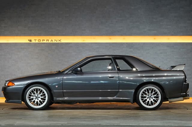 1990 Nissan Skyline JDM car for sale — photo 12 of 25