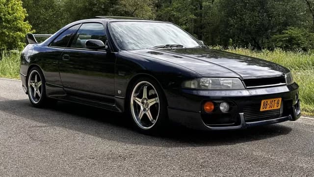 1996 Nissan Skyline JDM car for sale — photo 2 of 25