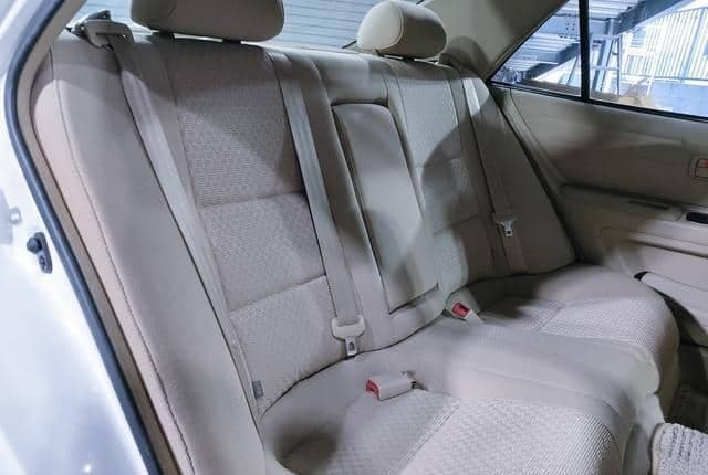 2002 Toyota Altezza JDM car for sale — photo 15 of 24