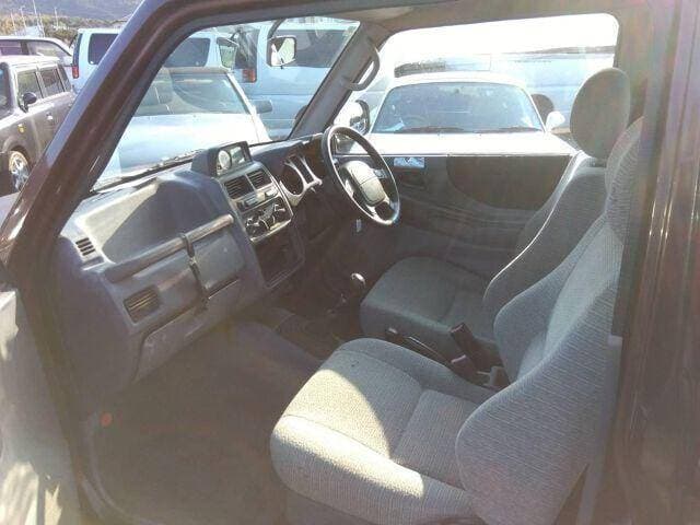 1996 Mitsubishi Pajero JDM car for sale — photo 3 of 6