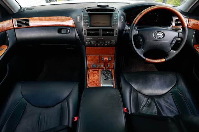 2000 Toyota Celsior JDM car for sale — photo 24 of 25