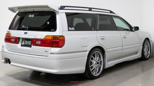 1998 Nissan Stagea JDM car for sale — photo 4 of 25