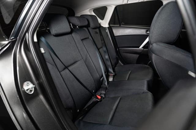 2009 Mazda Axela JDM car for sale — photo 15 of 16