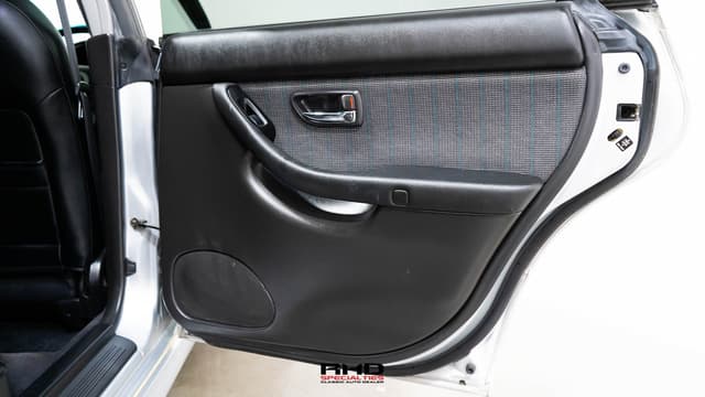 2001 Subaru Legacy JDM car for sale — photo 19 of 25
