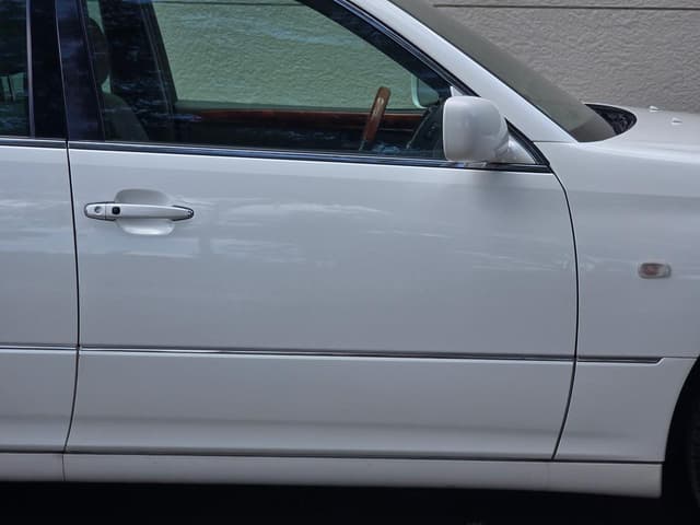2000 Toyota Celsior JDM car for sale — photo 18 of 25